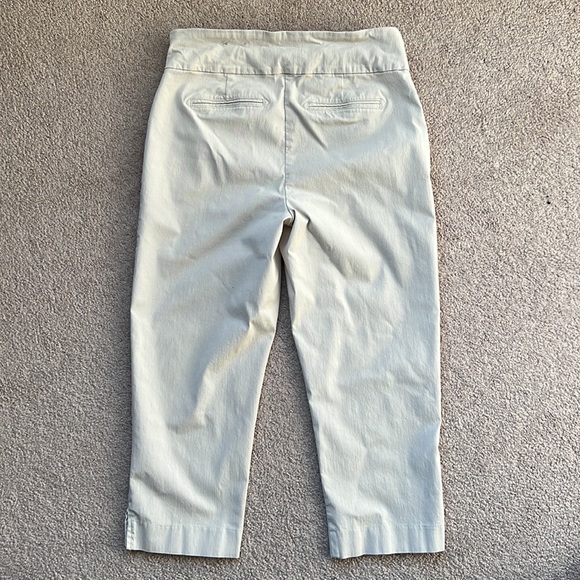 Reitmans Capris - Picture 7 of 9
